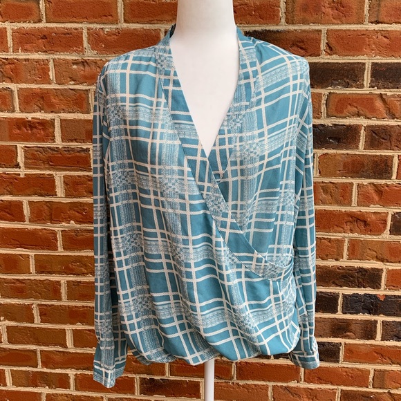 Cabi Windowpane wrap blouse Style 3068 - Picture 6 of 14
